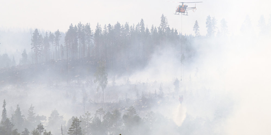 İsveç'te orman yangınına bombayla müdahale edildi