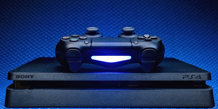 PlayStation 4 kırıldı!