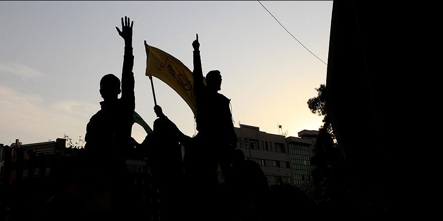 İran'daki protestolarda 2 öğrenci hayatını kaybetti