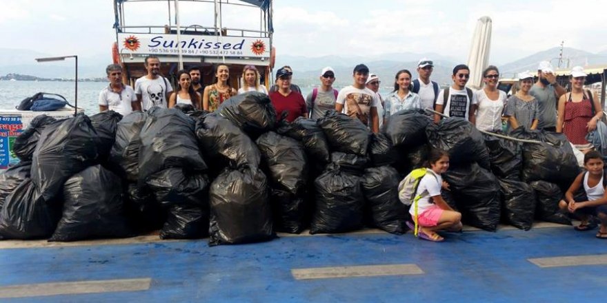 Fethiye'deki ada ve koylarda çevre temizliği yapıldı