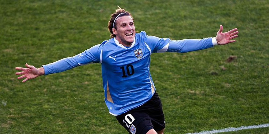 Forlan, Hong Kong takımı Kitchee ile anlaştı