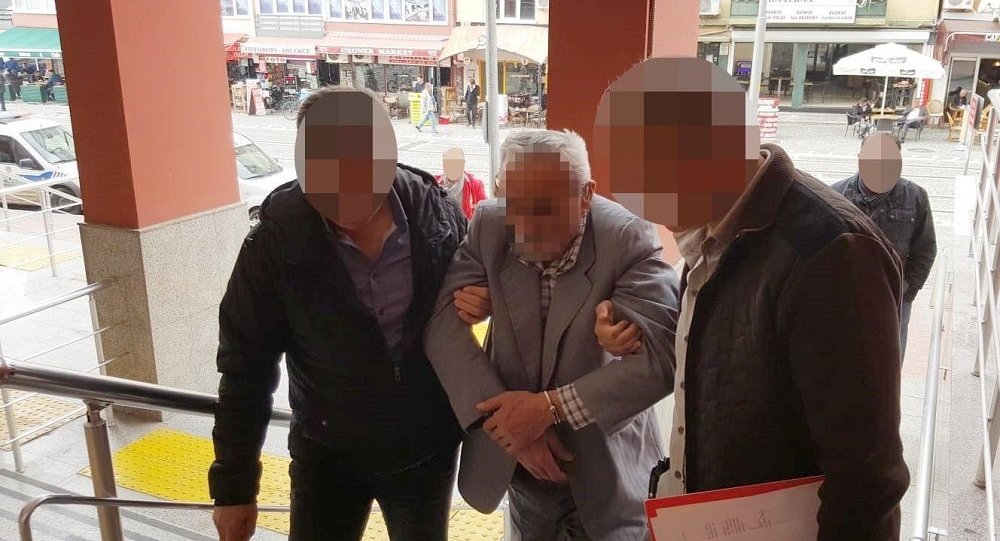 Silivride 4 çocuğa cinsel istismar: Şüpheliyi linçten polis kurtardı Silivride 4 çocuğa cinsel istismar: Şüpheliyi linçten polis kurtardı