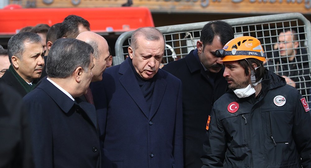 Cumhurbaşkanı Erdoğan Kartal'daki enkaz alanında: Buradan almamız gereken dersler var