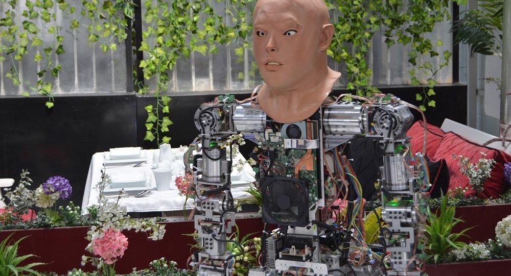 Konya'da üretilen insansı robota yüz eklendi
