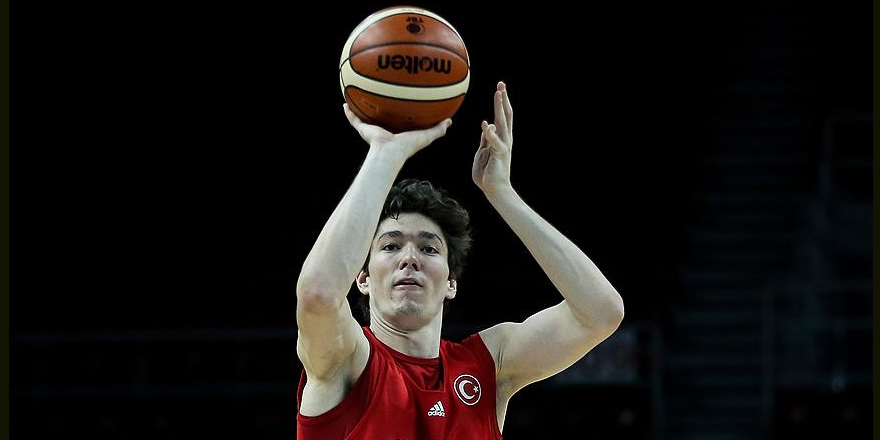 Cedi Osman: Milli formayı giymek için sabırsızlanıyorum