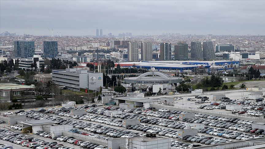 Atatürk Havalimanı'nda bırakılan araçlar sahiplerini bekliyor