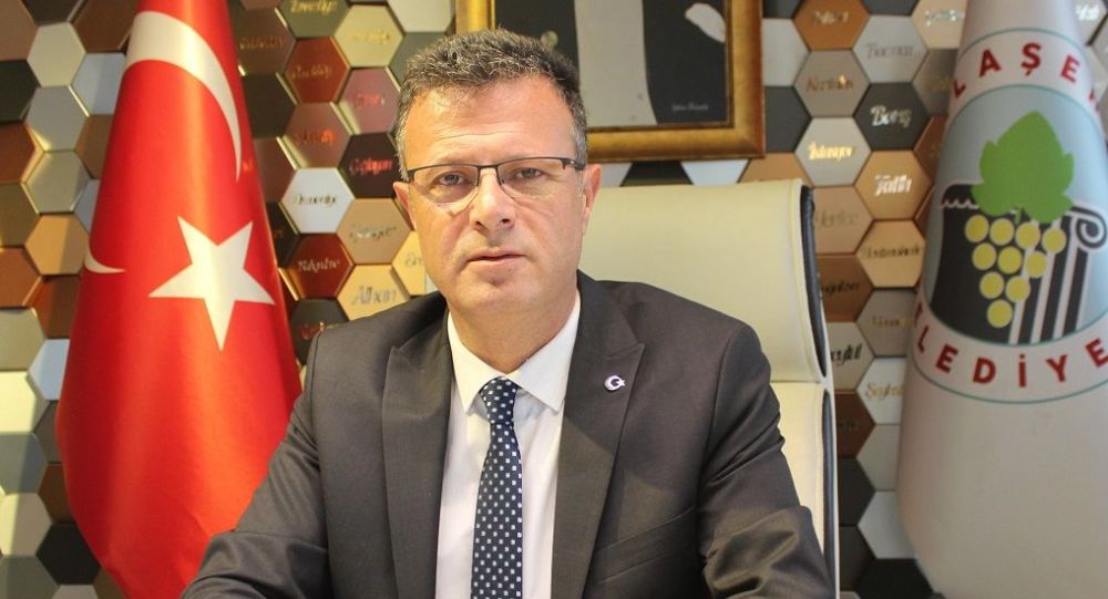Alaşehir Belediye Başkanı Öküzcüoğlu, maaşını kadın öğrencilere burs olarak verecek
