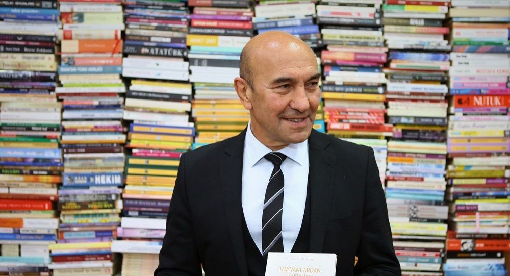 'Çiçek değil kitap gönderin' diyen İzmir Belediye Başkanı Soyer'in çağrısı kampanyaya dönüştü