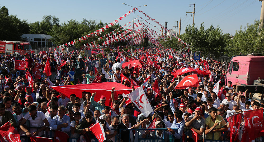 Saadet Partisi: İstanbul adayımızın oğlu işten çıkarıldı