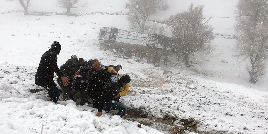 Muş'ta yolcu otobüsü devrildi: 6 ölü