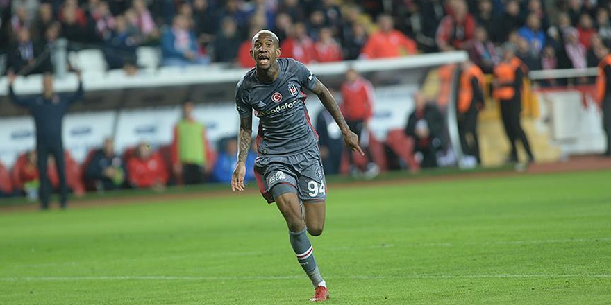 Beşiktaş ikinci yarıya galibiyetle başladı