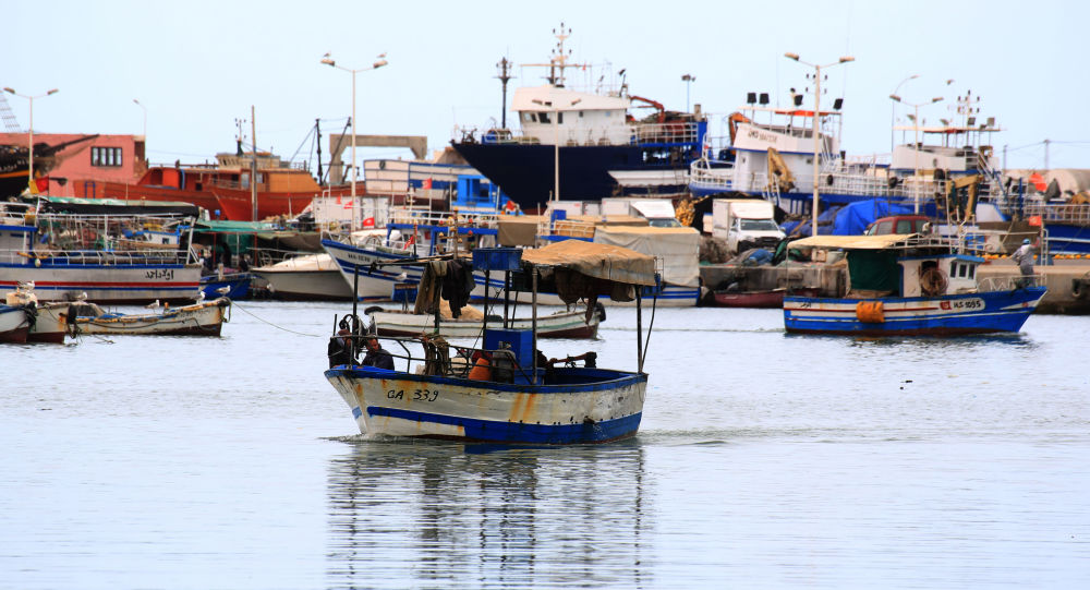 Tunus açıklarında göçmen teknesi battı: 81 kişi kayıp