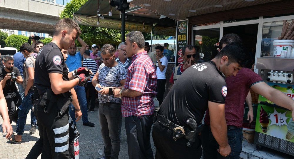 Adana'da Suriyelilerin yaşadığı mahallelerde Özel Harekat'lı denetim