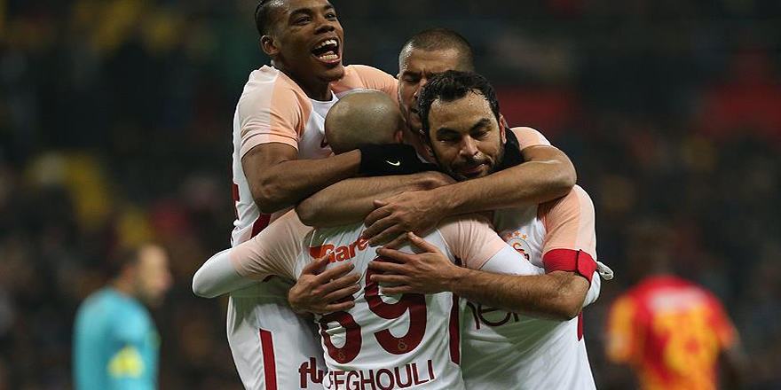 Galatasaray 3 puanı 3 golle aldı