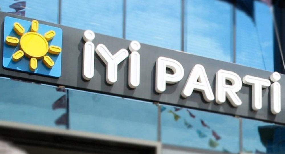 İYİ Parti Kepez İlçe Başkan Yardımcısı istifa etti