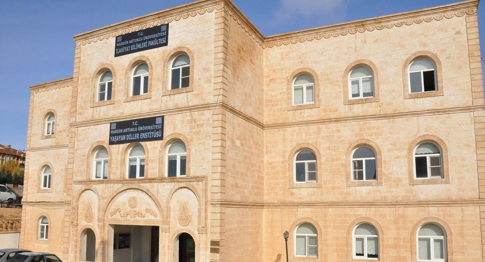 Yaşayan Diller Enstitüsü için kapatma kararı alındı