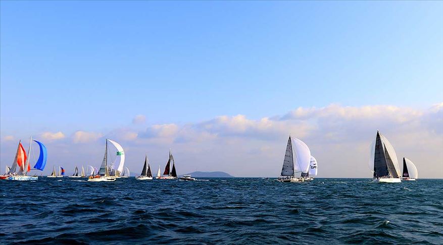 İstanbul'da yelken şöleni başladı