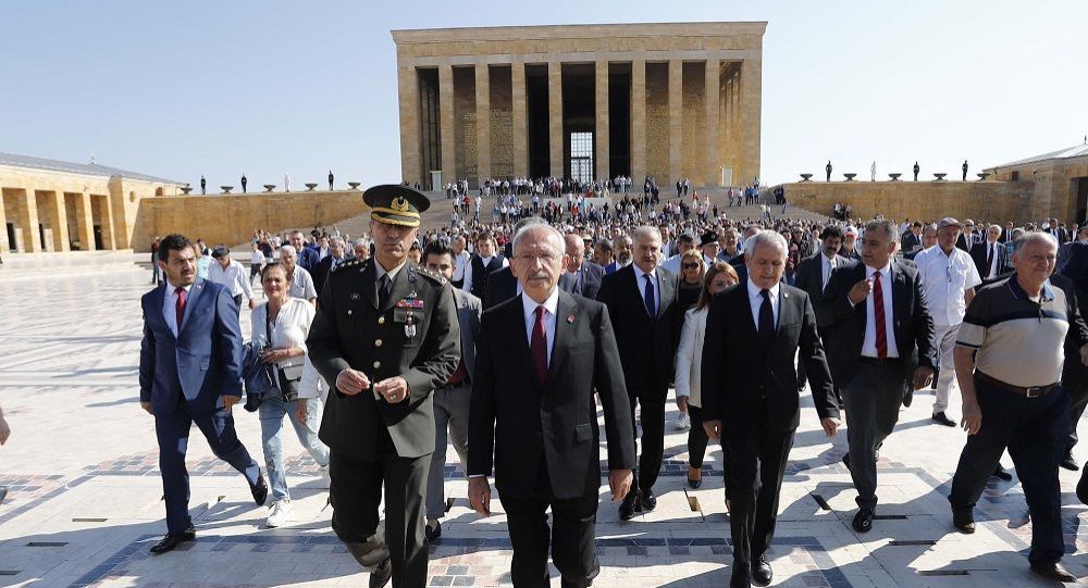 Kılıçdaroğlu, partisinin 96. kuruluş yıl dönümü dolayısıyla Anıtkabir'de