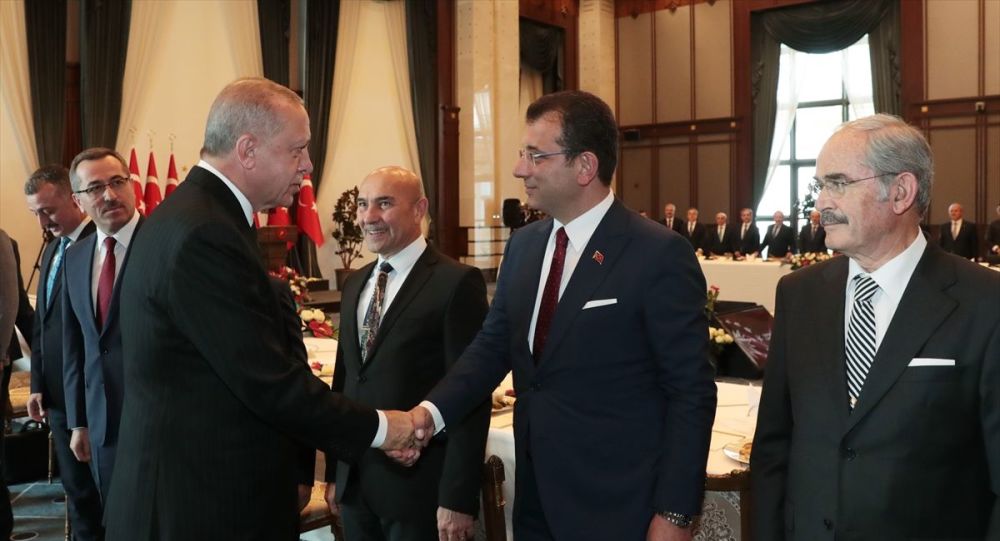 Cumhurbaşkanı Erdoğan büyükşehir belediye başkanlarıyla buluştu