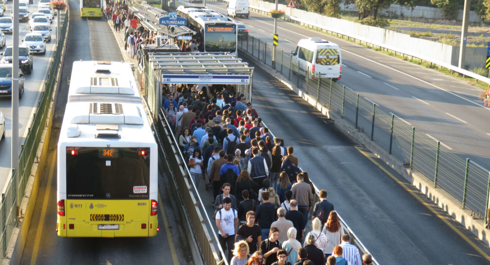 İBB'den metrobüs yoğunluğu açıklaması