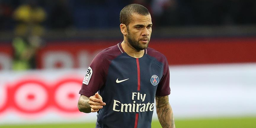 PSG'li Alves'e 3 maç ceza