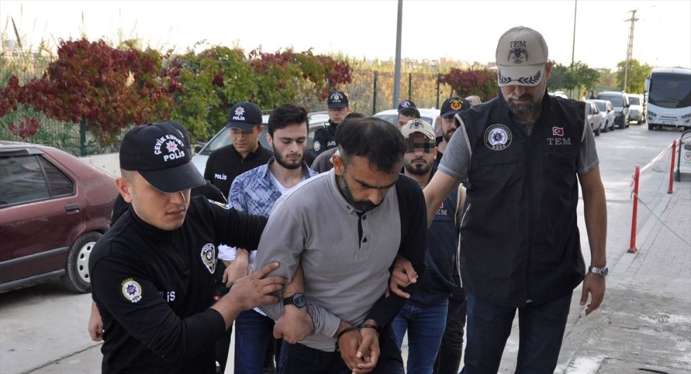 Adana'da IŞİD ve El Kaide operasyonunda yakalanan 7 Suriyeli sınır dışı edilecek