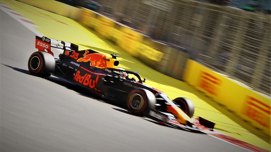 Formula 1'de Brezilya etabını Verstappen kazandı