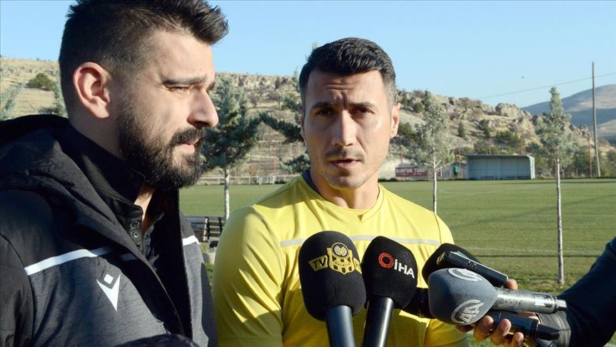 Yeni Malatyasporlu Jahovic: Fenerbahçe maçını kazanıp, üst sıraları zorlayacağız