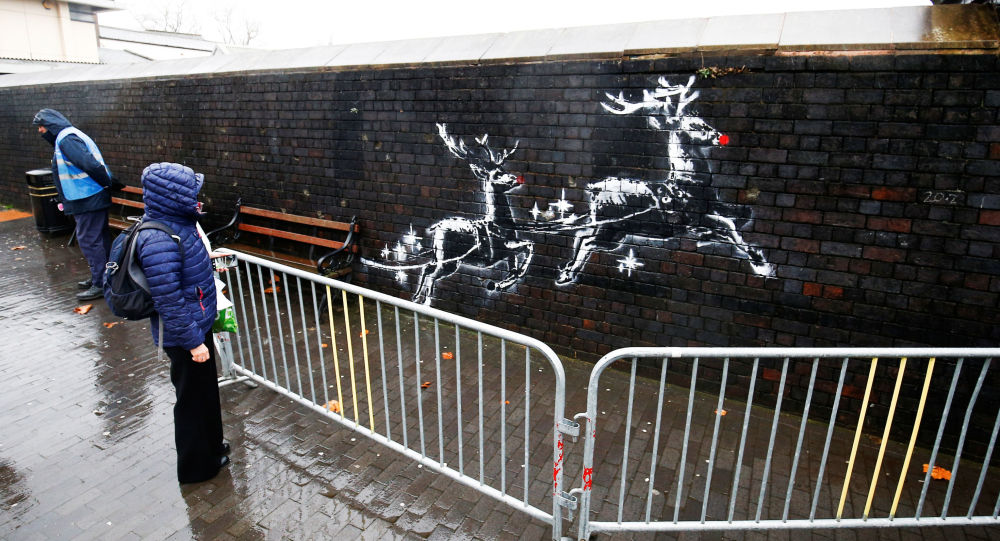 Banksy'nin son eseri saatler içinde tahrif edildi