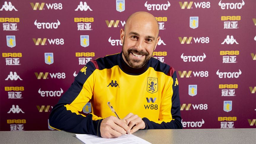 Aston Villa kaleci Reina'yı kiraladı