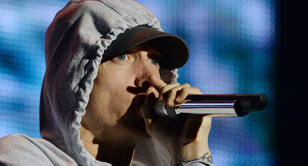 Eminem, Manchester bombalı saldırısına atıf yapan albümünü savundu