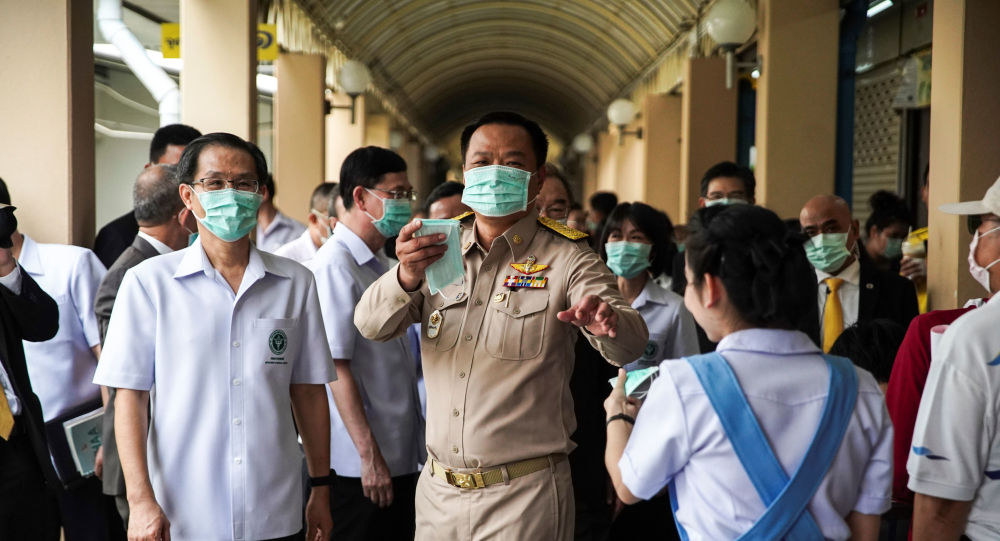 'Maske takmayan batılı turistler ülkeden kovulmalı' diyen Tayland Sağlık Bakanı özür diledi