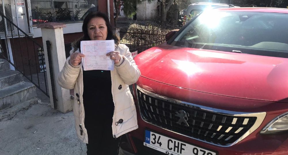 İstanbul'da çekicinin düşürdüğü kadın bir de park cezası ödeyecek