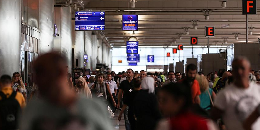 Yarıyıl tatilinde 3 milyon yolcu Atatürk Havalimanı'nı kullandı