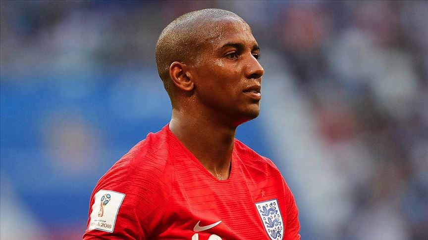 Interli Ashley Young koronavirüsten korunma tecrübelerini paylaştı