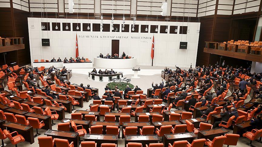 Meclis'te koronavirüs önlemleri: AK Parti'de gelmeyen vekiller evden çalışacak