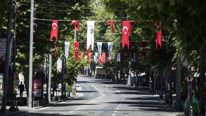 İstanbul sokağa çıkma kısıtlamasında sessizliğini korudu