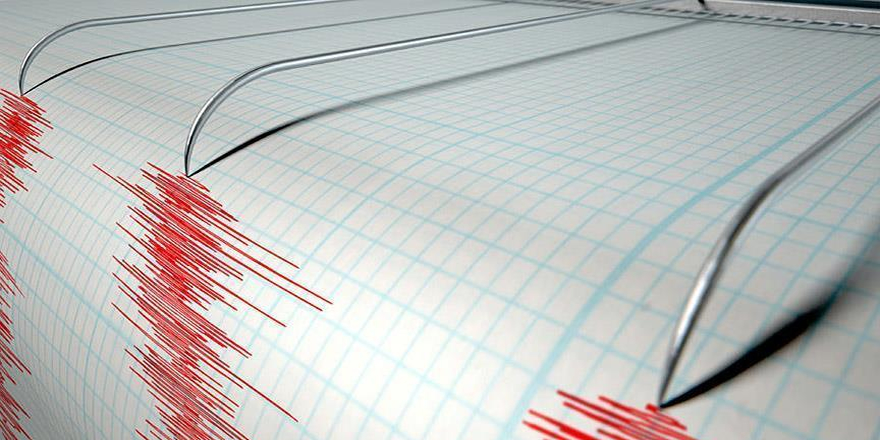 İzmir'de 4.8 büyüklüğünde deprem