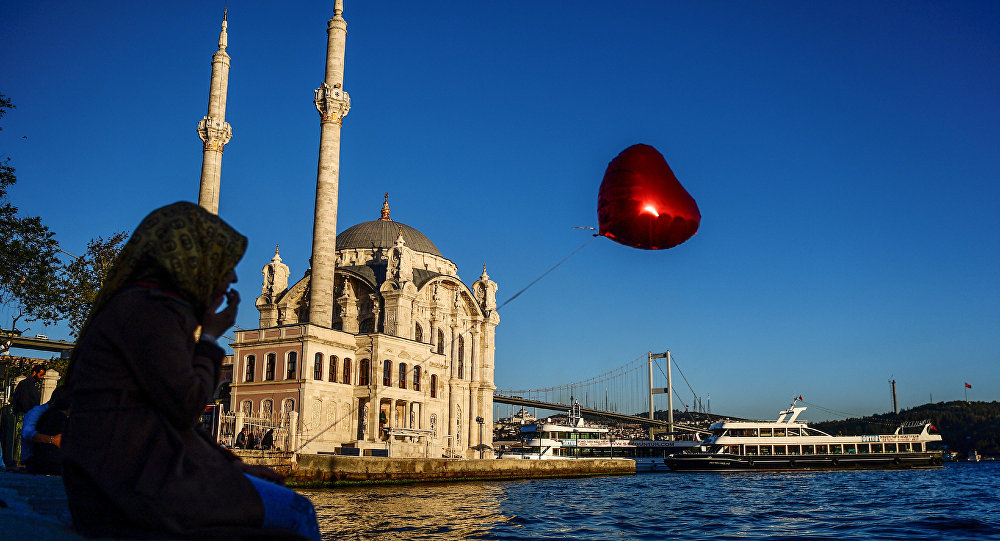 İstanbul'a gelen her 4 turistten biri Arap